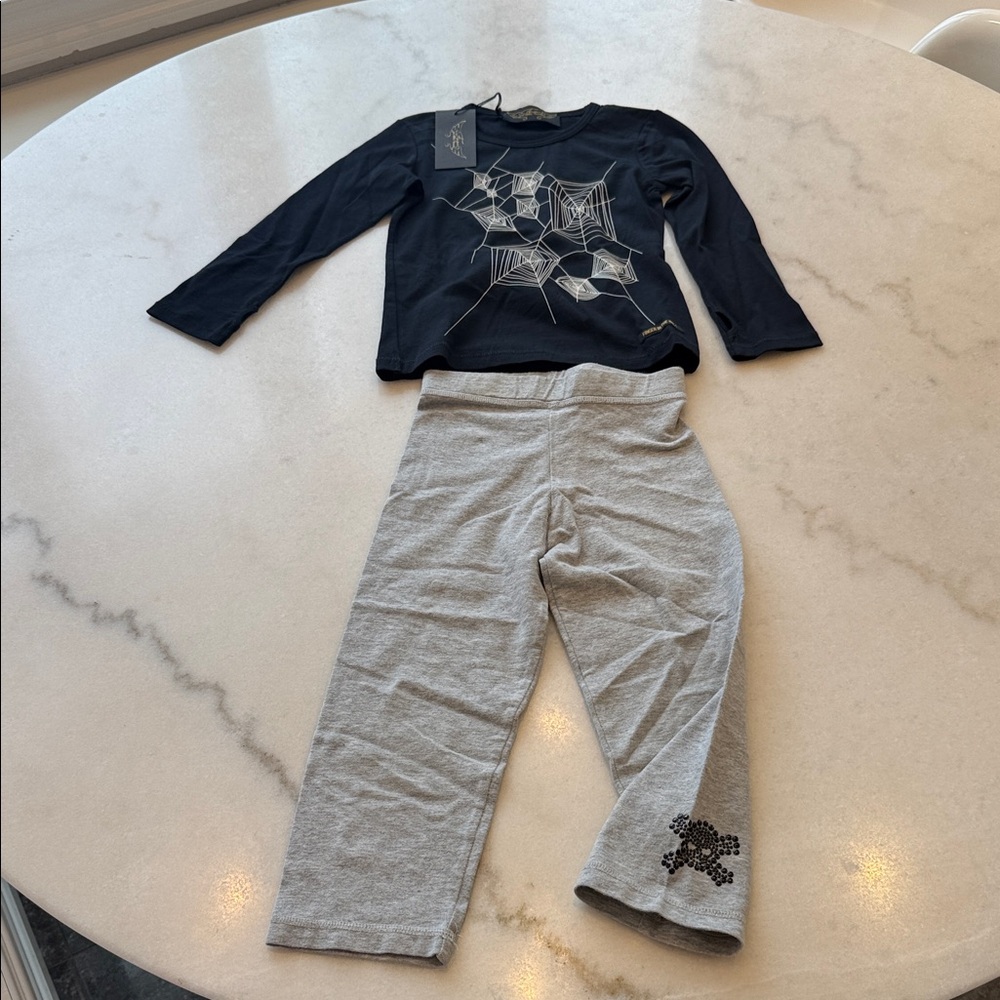 NWT Finger In The Nose BLACK Web Long Sleeve Tee and grey legging